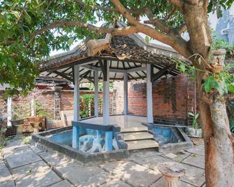 OYO 1439 Gang Guest Homestay - Tuban - Patio