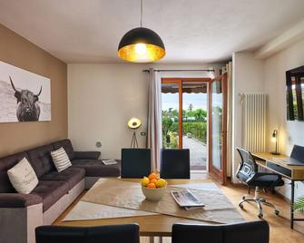 Markus - Regarda Travel - Lazise - Sufragerie