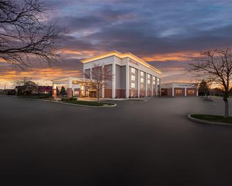 Hampton Inn Toledo-South/Maumee - Maumee - Byggnad