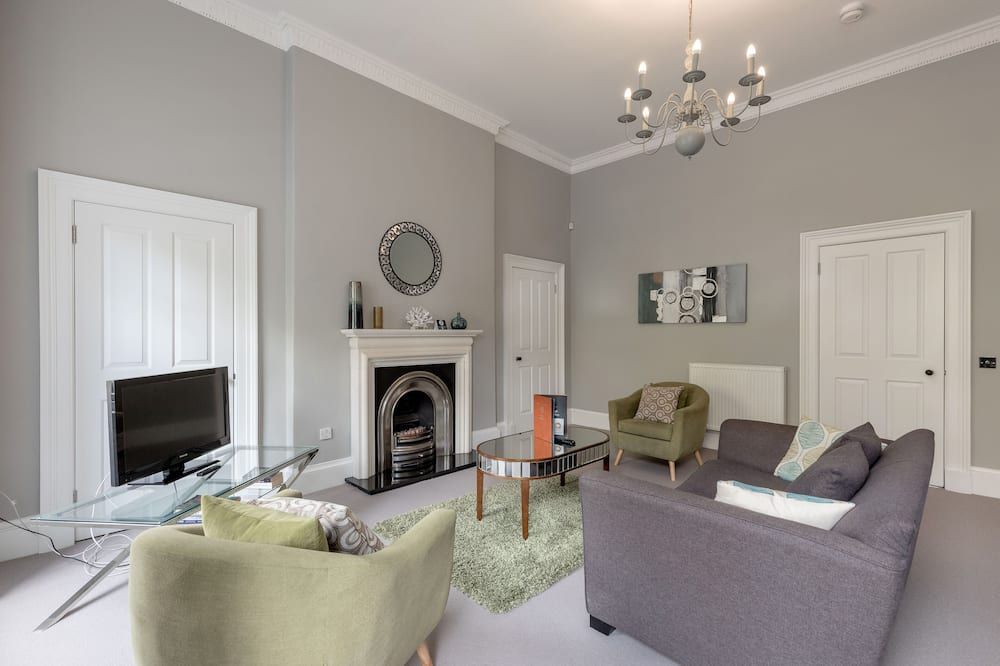 Destiny Scotland - Q-Residence - Edinburgh - Living room