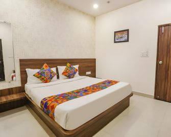 Trpotels Prince Mama - Gwalior - Bedroom