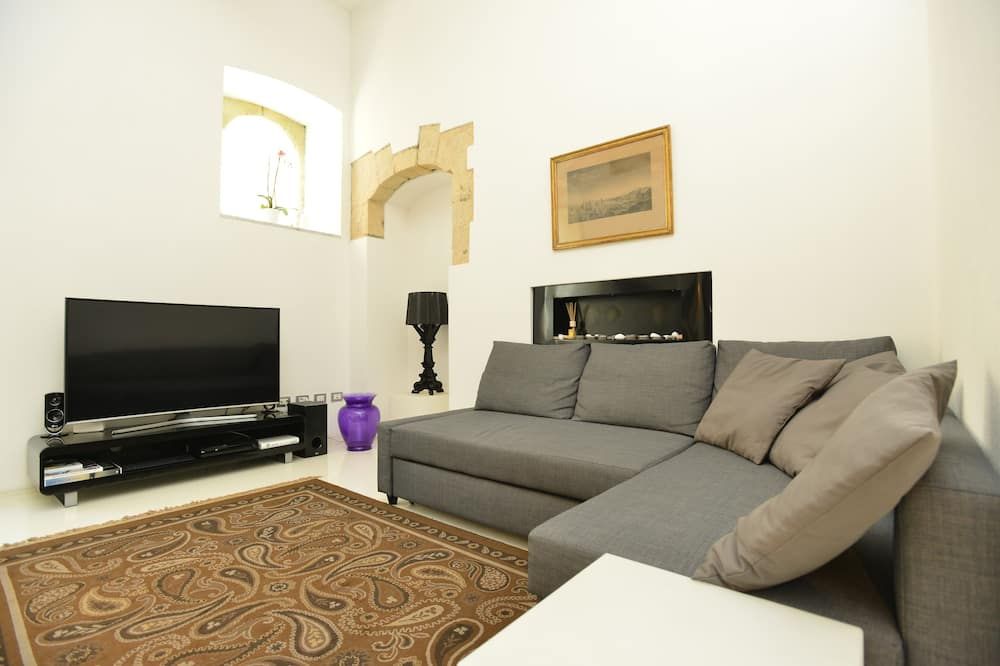 إيزتزهوم لايت - كاغلياري - غرفة معيشة