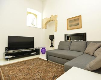 Izzhome Light - Cagliari - Huiskamer