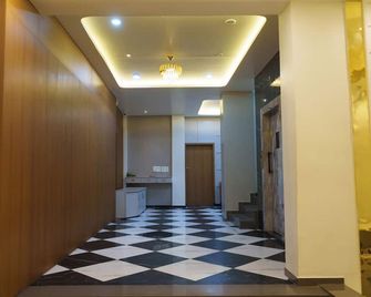 Sweekar Executive - Tuljāpur - Hallway