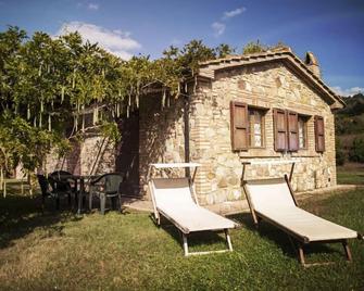 Agriturismo Villetta Di Monterufoli - Monteverdi Marittimo - Patio