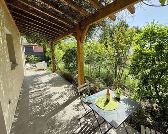Chambres D`Hotes Gite Grange Debout - Beynost - Patio