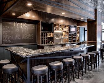 Holiday Inn & Suites Duluth-Downtown By IHG - דולות' - בר