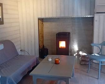 Gite en Périgord - Doissat - Living room