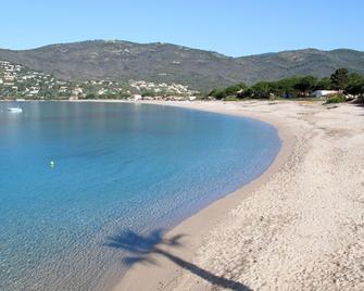 Holiday Home La Pinède- bungalow 4 pers- by Interhome - Sagone - Plage