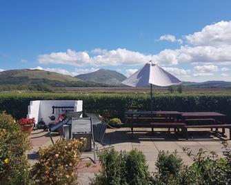 Mountain View Holiday Home - Louisburgh - Patio