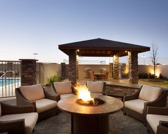 Staybridge Suites Midland By IHG - מידלנד - פטיו