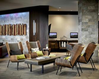 Portland Marriott Downtown Waterfront - Portland - Living room