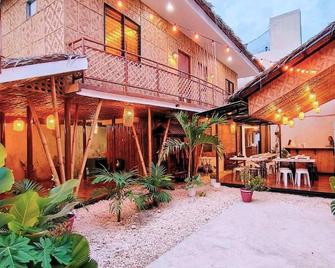 Intoy's Place Panglao near Beach - Panglao - Patio