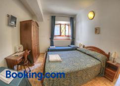 Appartamenti De Sanctis - Villetta Barrea - Slaapkamer