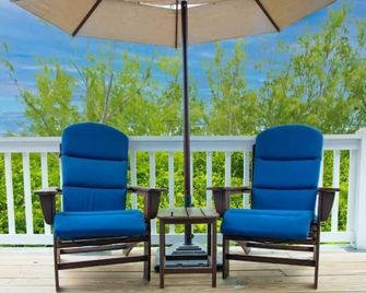 Sheer Bliss Beachview Apt #2 - Georgetown - Balcony
