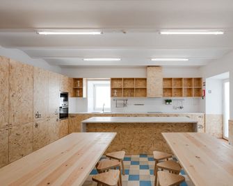 Hostel Conii & Suites Algarve - Quarteira