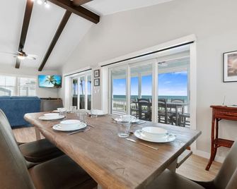 Vaulted Ceilings and Gulf Views - Elegant Coastal Getaway - Bonita Springs - Dining room