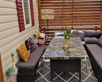Bungalow Charmant Pres De Vias Avec Piscine Partagee - Vias - Innenhof