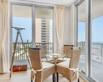 Breathtaking Gulf and Bay Views-3BR Emerald Dolphin 610 - Pensacola Beach - Balkon