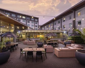 ibis Auckland Ellerslie - Auckland - Building