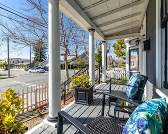 Downtown Slo Eclectic Victorian-Sleeps 12 - San Luis Obispo - Balkon