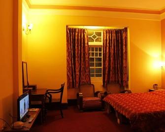 Pineridge Hotel - Darjeeling - Bedroom