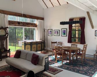 The Catskills Red Barn-near Belleayre - Highmount - Dining room