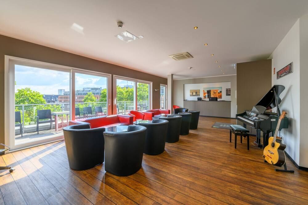 Lounge view of Art Rock Downtown Hotel