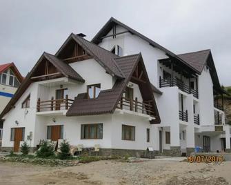 Cetina - Rânca - Gebouw
