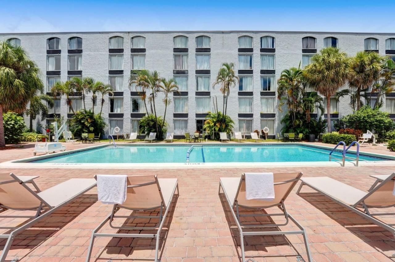 Plaza Hotel Fort Lauderdale thumbnail 3