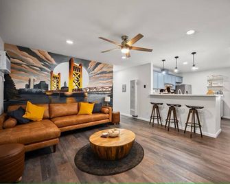 Stylish Hideaway Near Downtown Sacramento! - Sacramento - Sala de estar