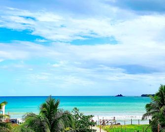 Blue Coco Baler Beach House - Baler - Playa