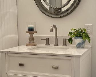 Our Suite Place - Thomasville