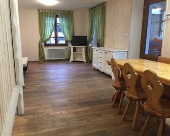 Maison Perron Cir- Vda-Lathuile-N0062 - La Thuile - Eetruimte