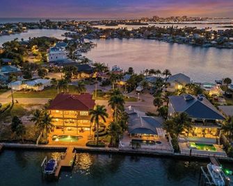 Large Mediterranean Oasis - Water Views & Pool - Indian Rocks Beach - Venkovní prostory