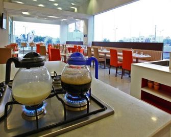 Keys Select by Lemon Tree Hotels, Ludhiana - Ludhiāna - Buffet