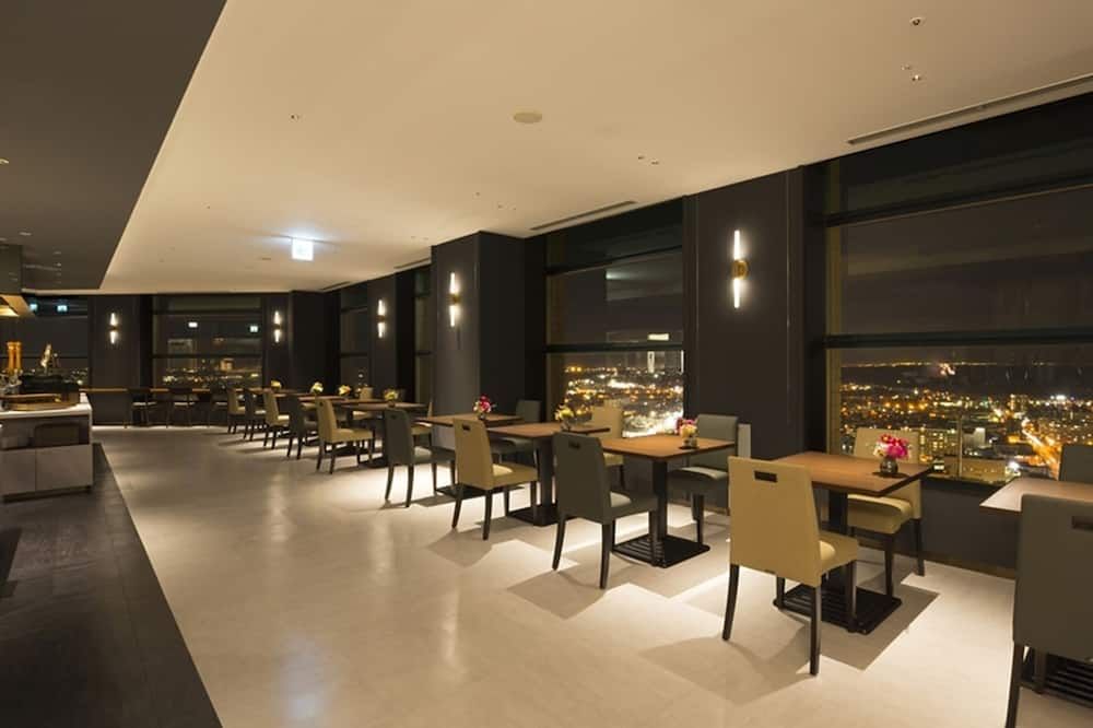 هوتل إميسيا سابورو