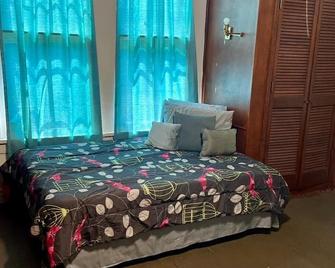 Spacious Room with Concierge Services - Selma