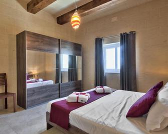 Ta Xandru Holiday Home with pool in Munxar Gozo - Munxar - Habitación