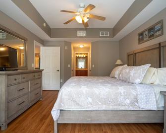 All OT Vacation Rentals are Professionally Cleaned & Sanitized after each guest! - Iona - Habitación