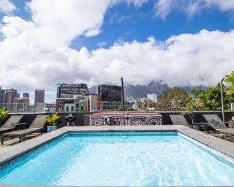 Cape Finest Guesthouse - Cape Town - Pool