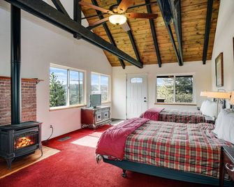 Big 5bd Julian Country Home! 5min to downtown Julian, wineries, hiking. - Julian - Ložnice