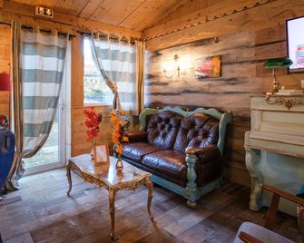 Cit'Hotel Le Montreal - Chalons en Champagne - Sala de estar