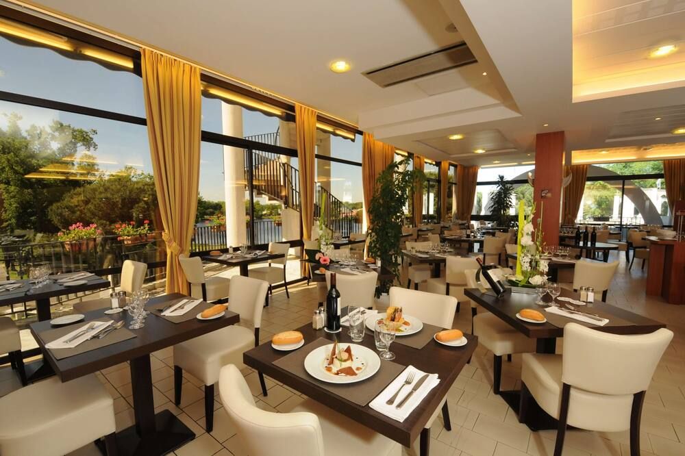 بريت أوتل دو لاك - سان-بول-ليه-داكس - مطعم