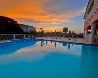 Hôtel Thalassa - Saint-Florent - Pool