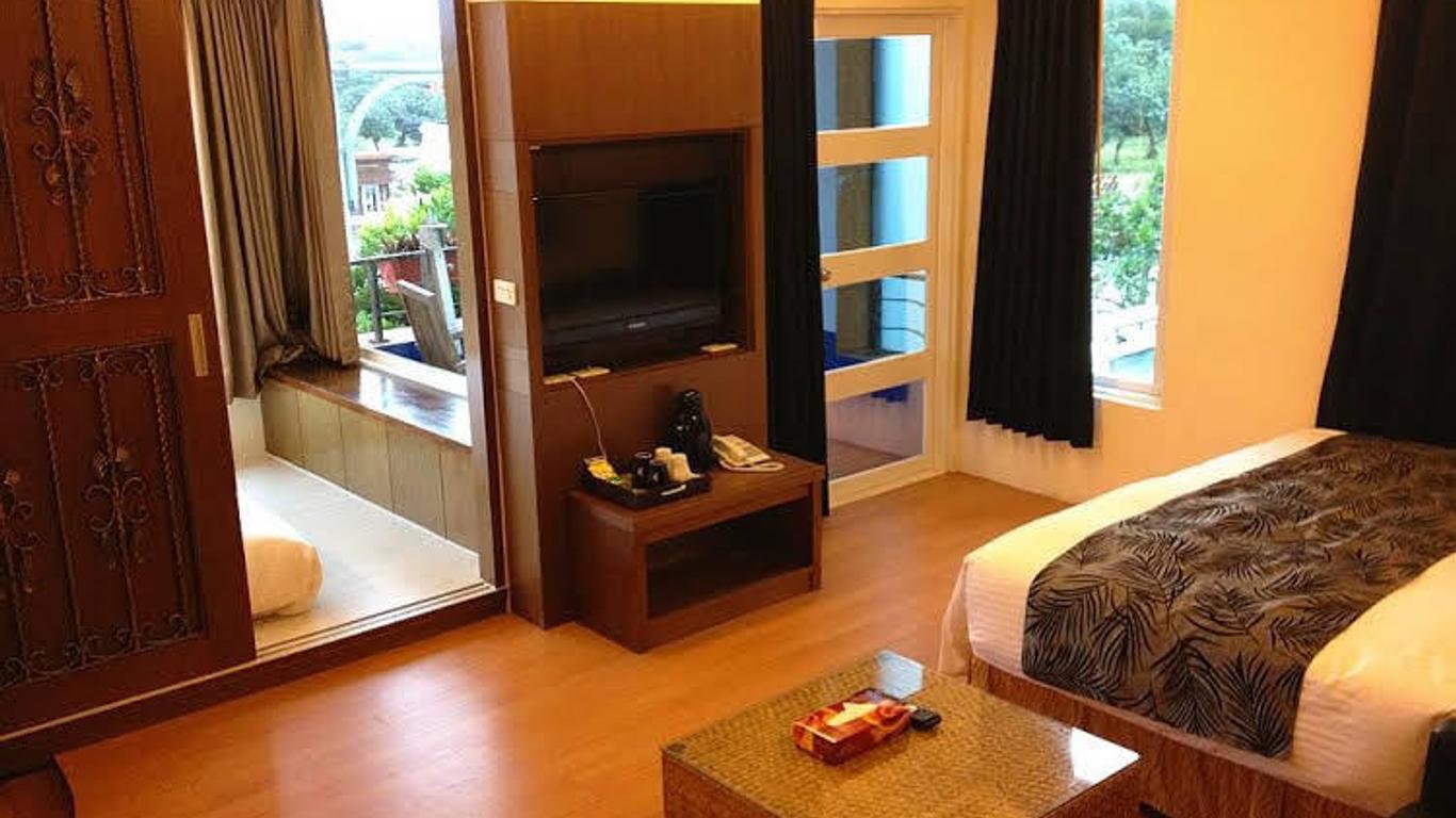 Yoyo Resort