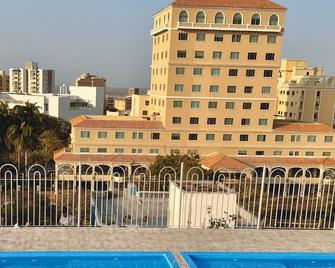 Hotel Caribe Plaza Barranquilla - Barranquilla - Edificio