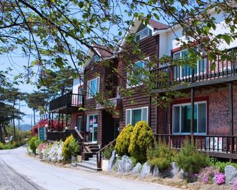 그린하우스 펜션 - 안면도 - 건물