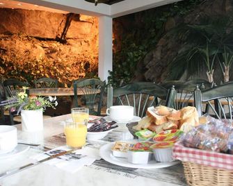 Contact Hotel Le Moulin Neuf Chantonnay - Chantonnay