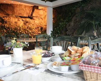 Contact Hotel Le Moulin Neuf Chantonnay - Chantonnay